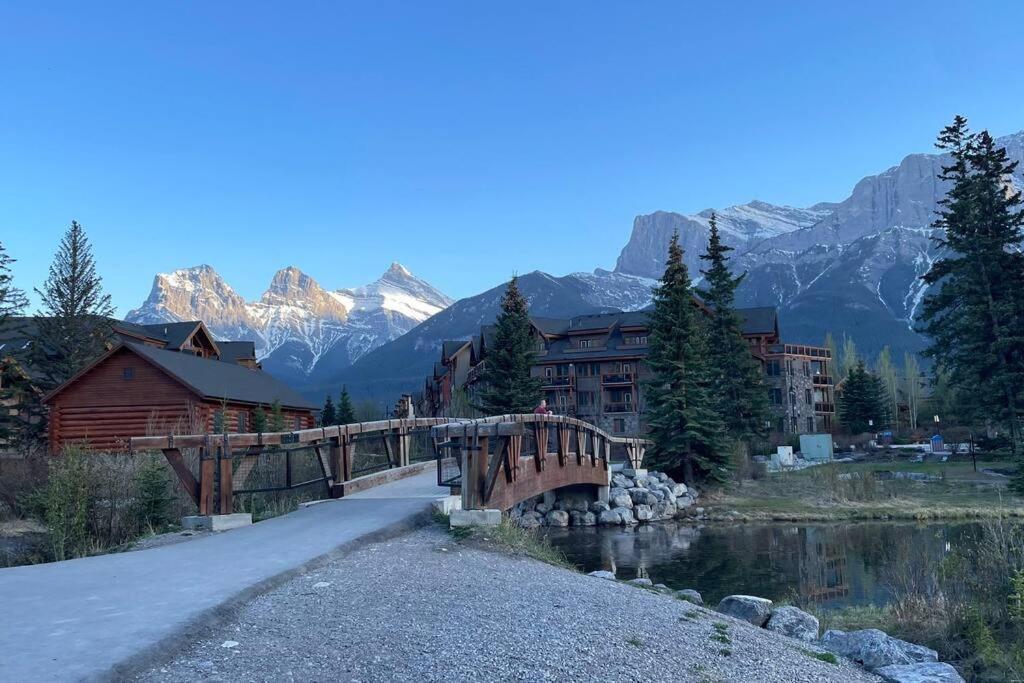 Unit #204 Cozy Mountain View 2Br In Canmore Downtown Bagian luar foto