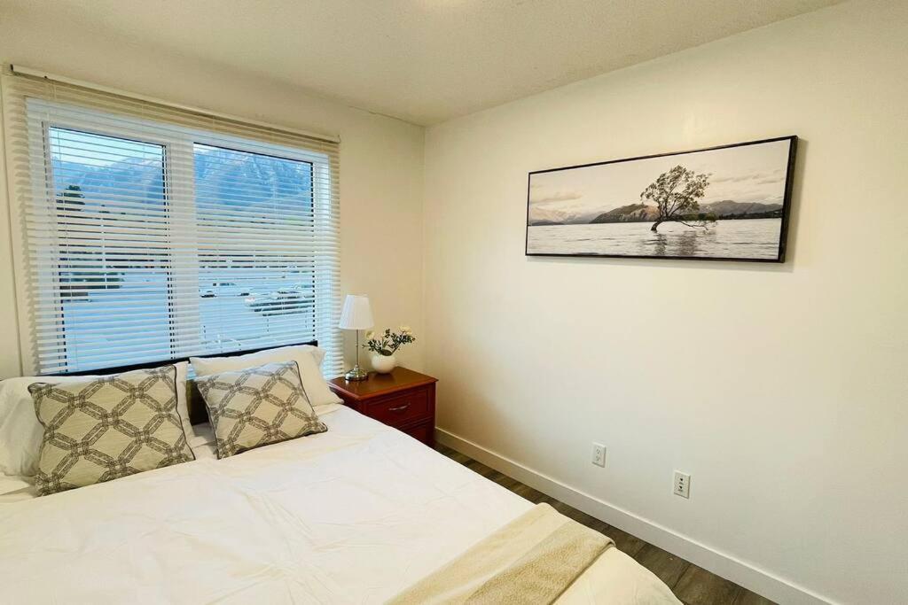 Unit #204 Cozy Mountain View 2Br In Canmore Downtown Bagian luar foto