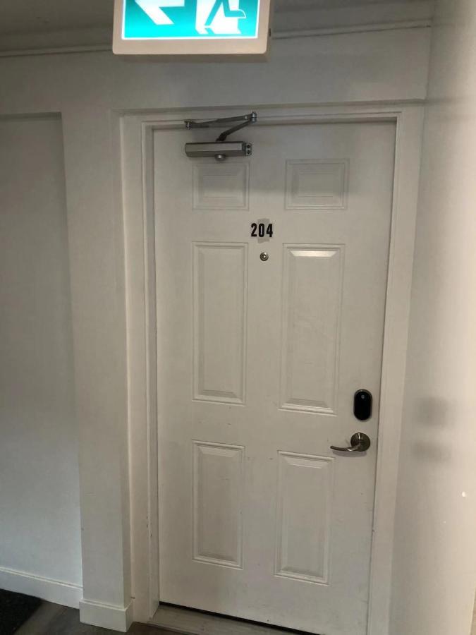 Unit #204 Cozy Mountain View 2Br In Canmore Downtown Bagian luar foto