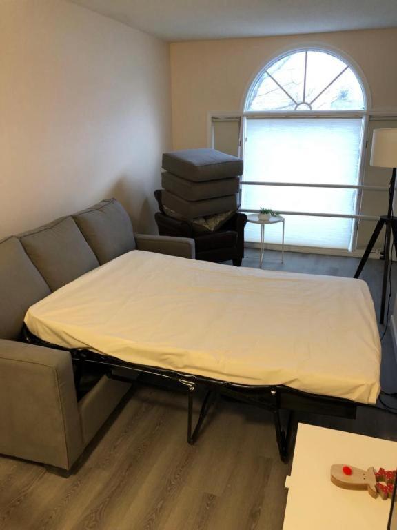 Unit #204 Cozy Mountain View 2Br In Canmore Downtown Bagian luar foto
